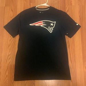 New England Patriots NFL Team Apparel Logo T-Shirt
